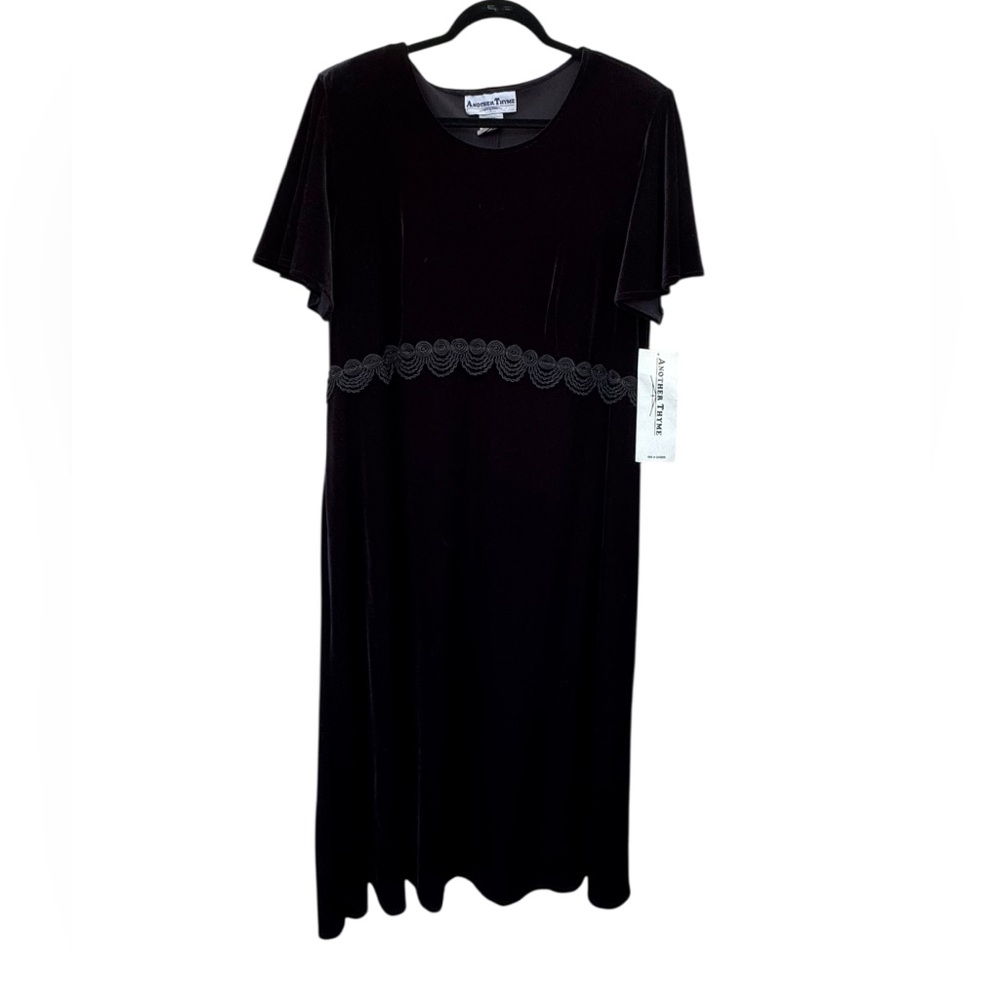 Another Thyme Black Velvet Dress with Lace Detail size 20 NWT - Picture 8 of 8